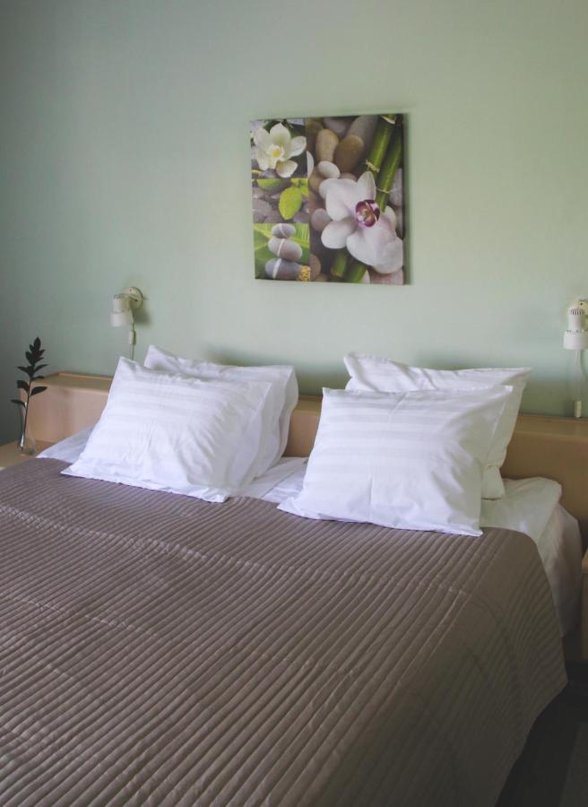 Hotel Nette Parnawa Zewnętrze zdjęcie