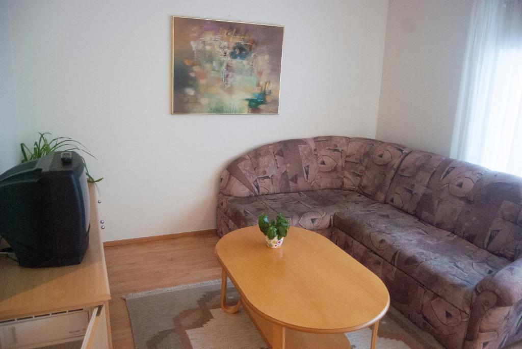 Hotel Nette Parnawa Pokój zdjęcie
