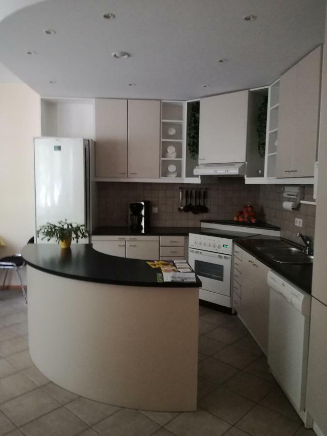 Hotel Nette Parnawa Zewnętrze zdjęcie